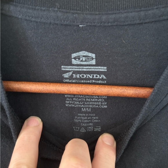 JT Racing and Honda Racing T-Shirt - Picture 2 of 3